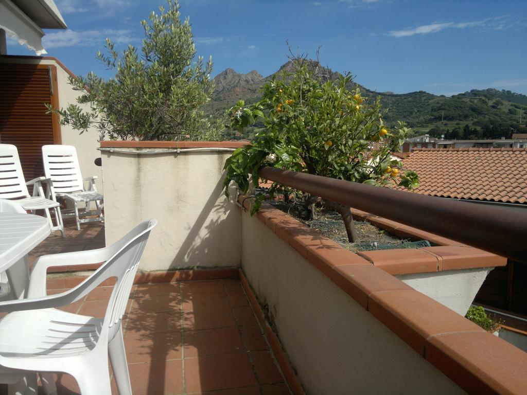 Porto Azzuro Apartment 6 Beds Porto Azzurro Kültér fotó